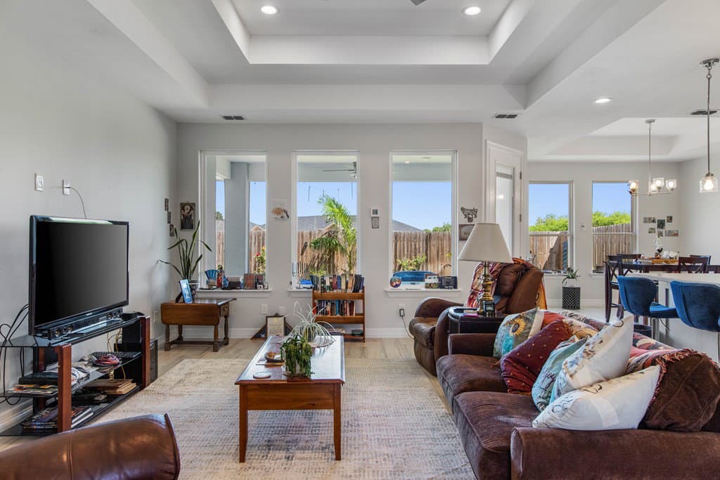 9 South Bay Hill Drive photo 8